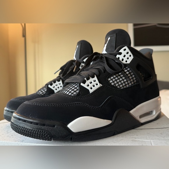 Jordan 4 White Thunder men’s 8 - Picture 1 of 14